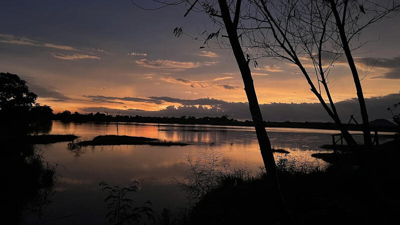 Escape the noise of the world and find yourself by the quiet shores of Rahathangama Lake. Let the cool lake breeze and the sound of gentle ripples wash away your stress. This isn't just a view; it’s a meditation. Perfect for evening strolls, morning reflec